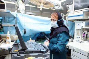 همایش Update Aortic Root Surgery در مرکز قلب و عروق شهید رجایی: عکس شماره 12 / 12